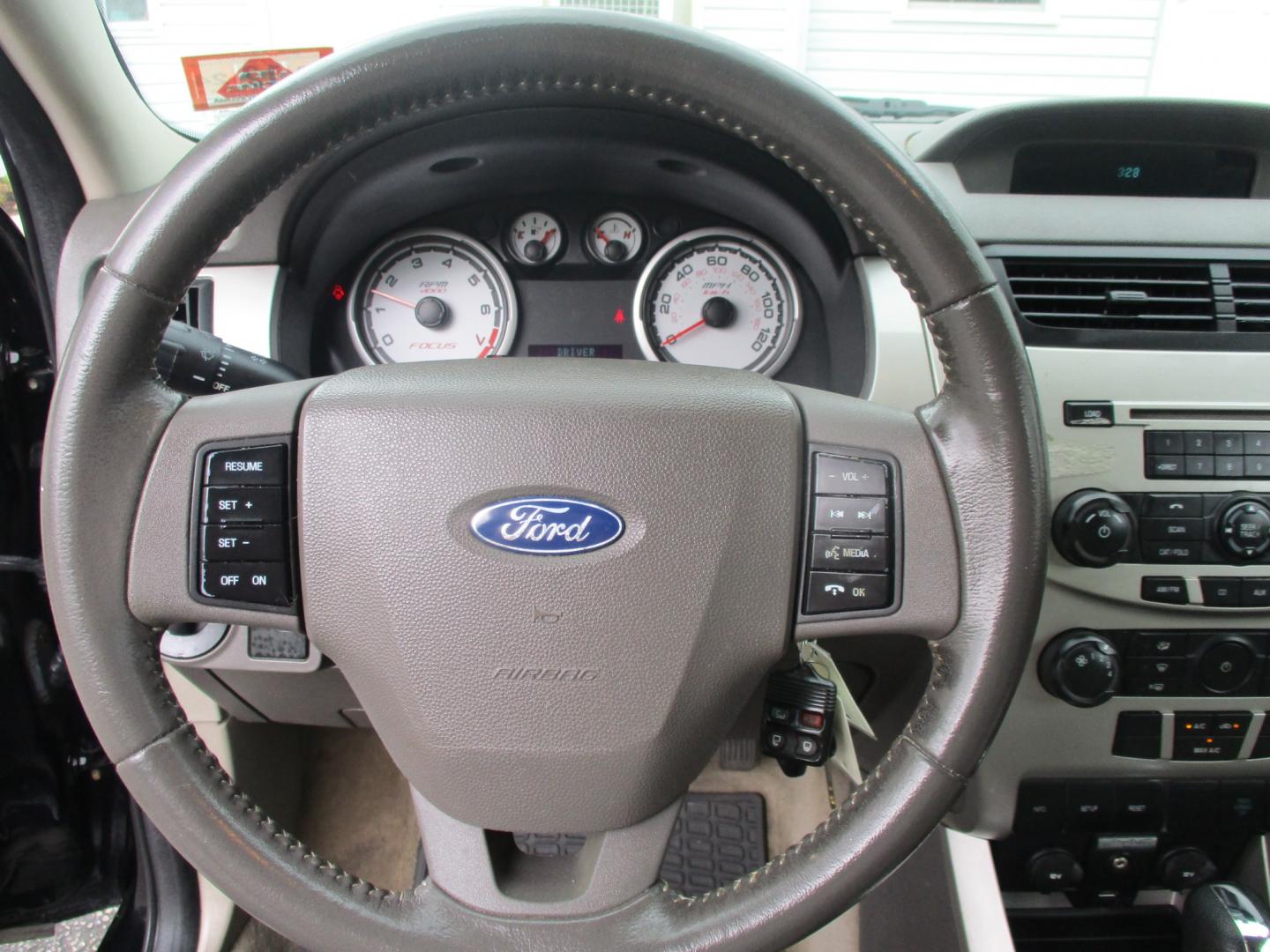 2008 BLACK Ford Focus (1FAHP33NX8W) , AUTOMATIC transmission, located at 540a Delsea Drive, Sewell, NJ, 08080, (856) 589-6888, 39.752560, -75.111206 - Photo#18